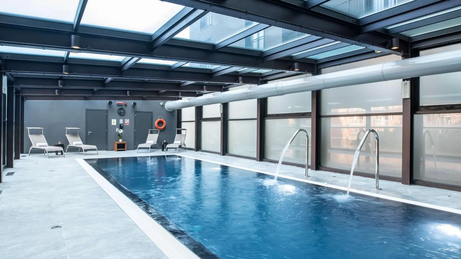 Radisson Blu Hotel Mediolan 4*,