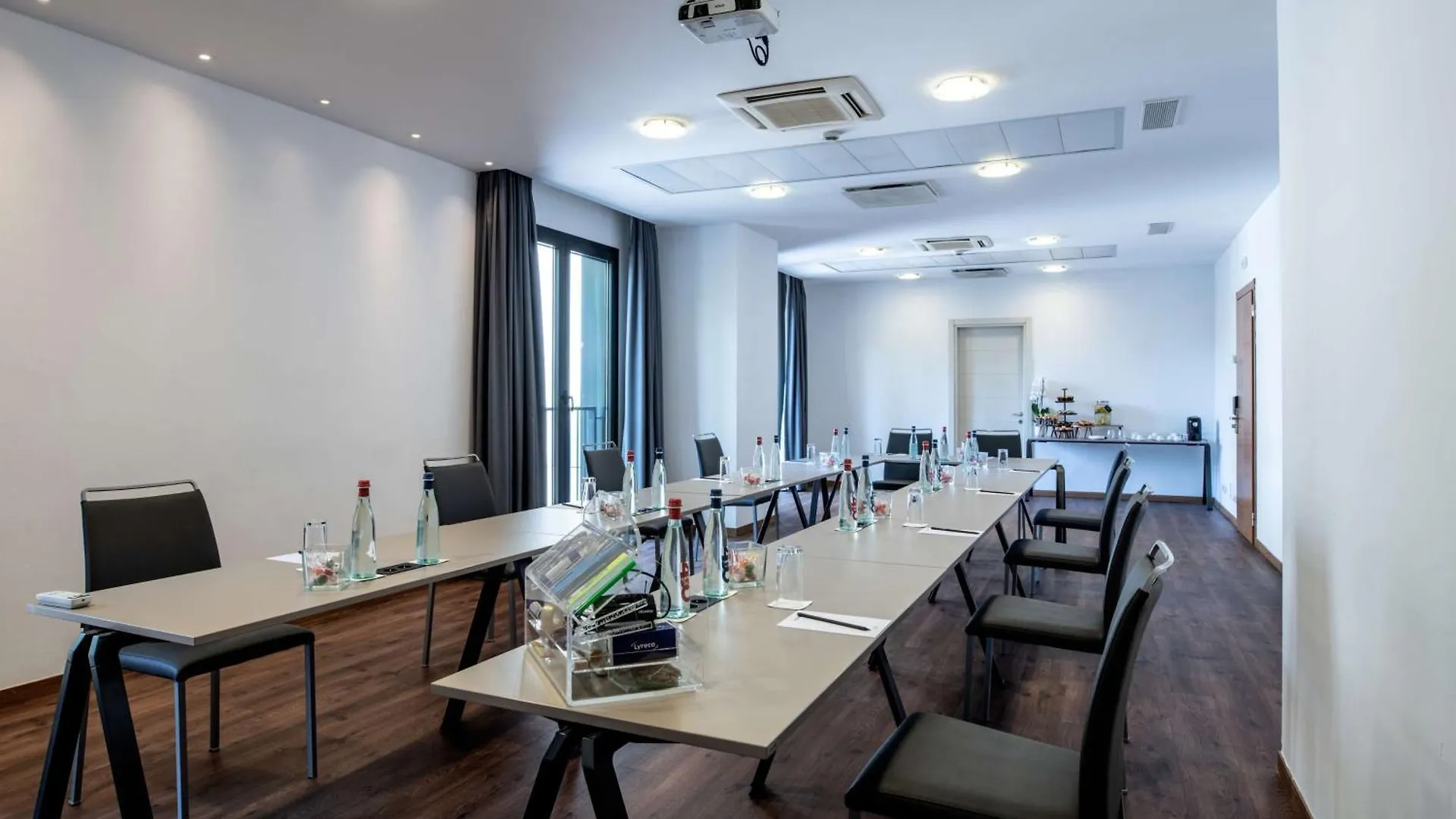 ****  Radisson Blu Hotel Mediolan Włochy